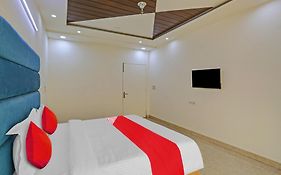 Hotel O Golden Key Inn Punjabi Bagh